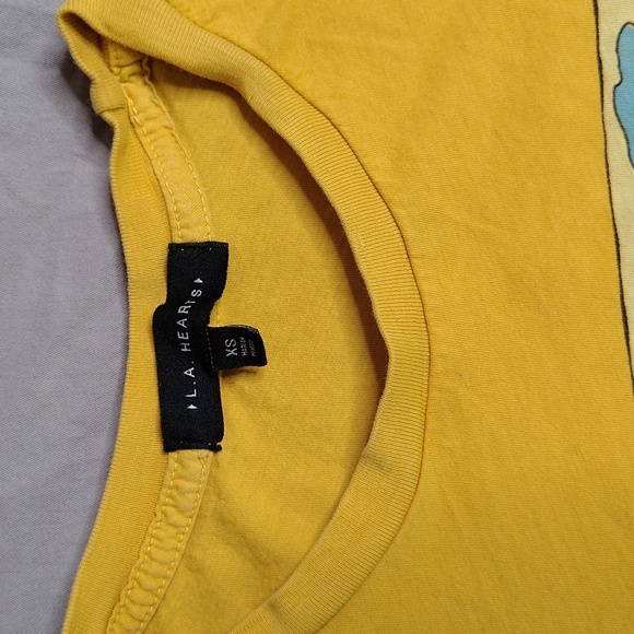 LA Hearts Shirt Women's Size XS X Small Gold Short Sleeve Graphic Waves - Picture 4 of 8